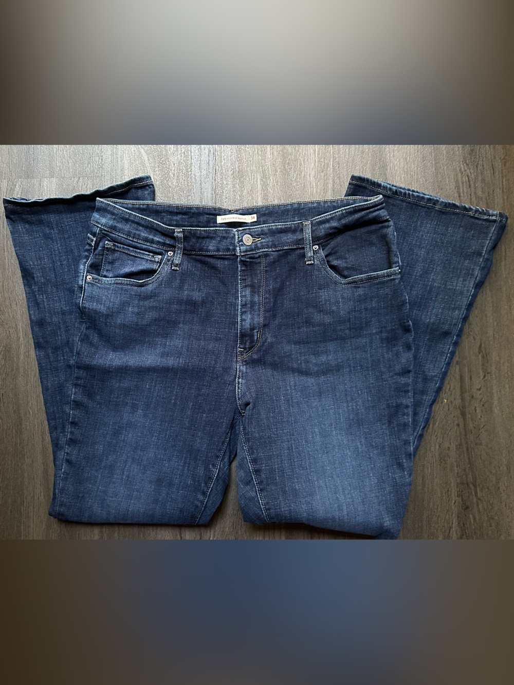 Levi’s 725 High Rise Bootcut Classic Dark Blue Women's Jeans W34 L32